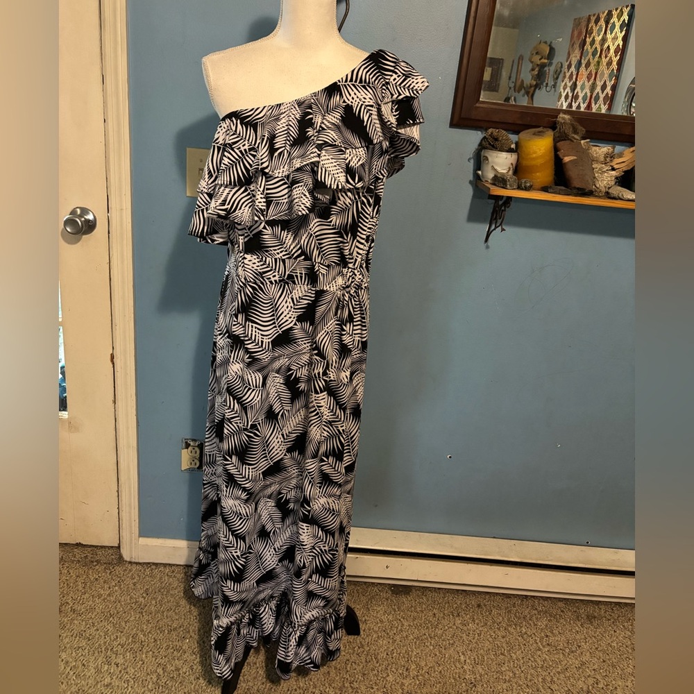 Signature Collection, One Shoulder, Ruffle, Maxi Dress
